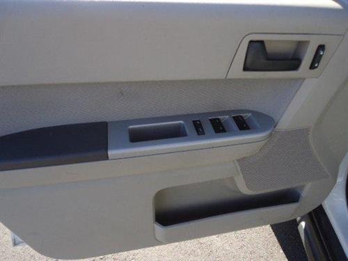 Ford Escape 2010 photo 5