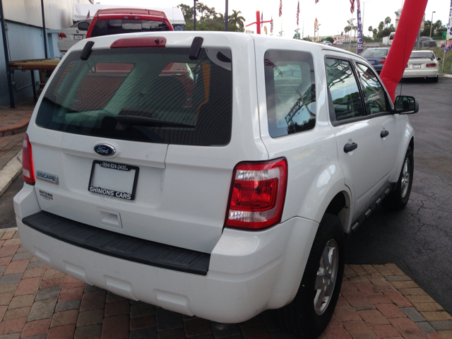 Ford Escape 4DR 4WD BASE AT SUV