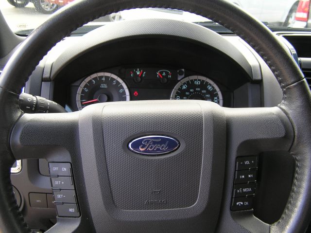 Ford Escape 2010 photo 4