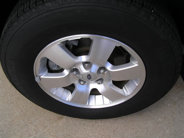 Ford Escape 2010 photo 9