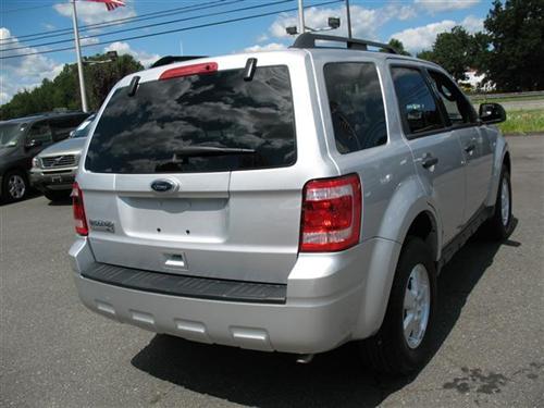 Ford Escape 2010 photo 2