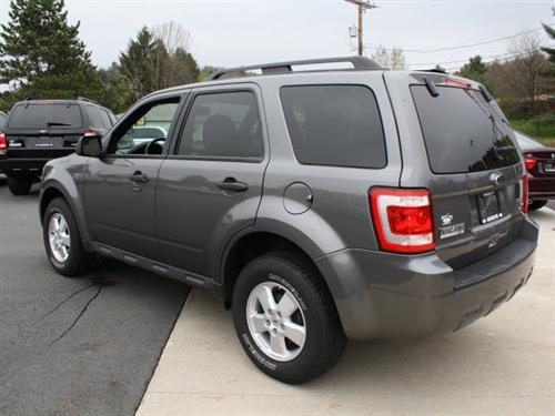Ford Escape 2010 photo 1