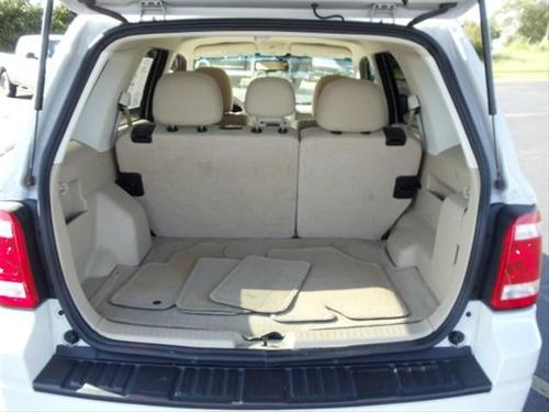 Ford Escape 2010 photo 2