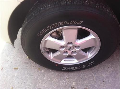 Ford Escape 2010 photo 2