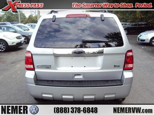 Ford Escape 2010 photo 2