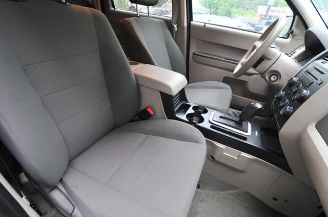 Ford Escape 2010 photo 1