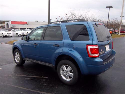 Ford Escape 2010 photo 2