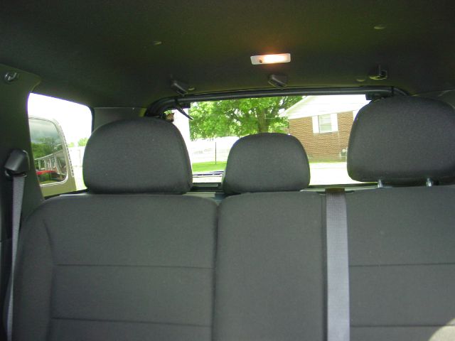 Ford Escape 2010 photo 1