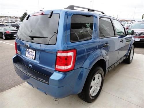 Ford Escape 2010 photo 2