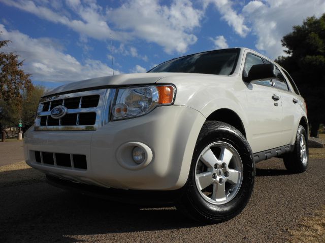 Ford Escape 2010 photo 2