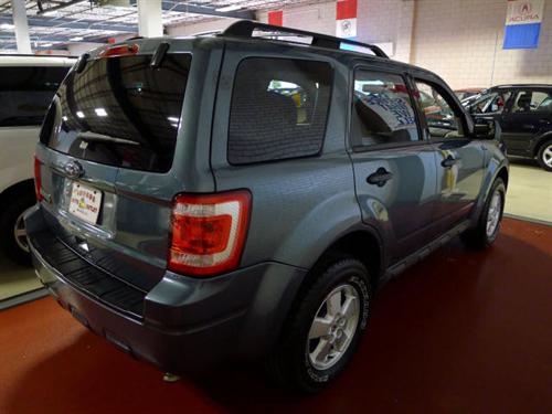 Ford Escape 2010 photo 2