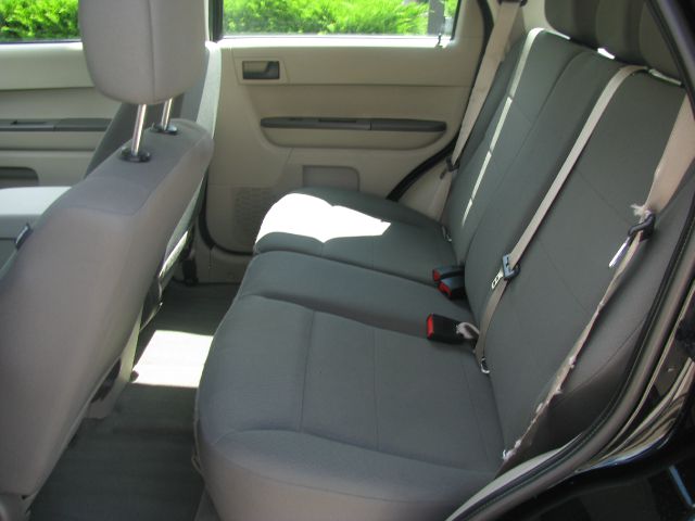 Ford Escape 2010 photo 14