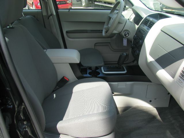 Ford Escape 2010 photo 25