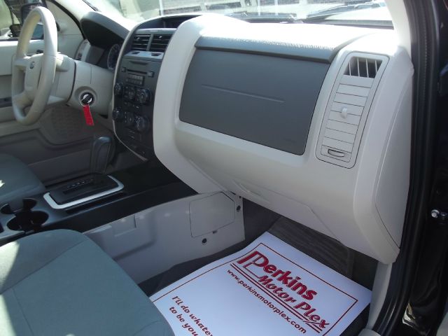 Ford Escape 2010 photo 4
