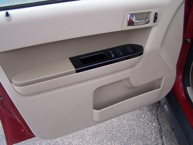 Ford Escape 2010 photo 5