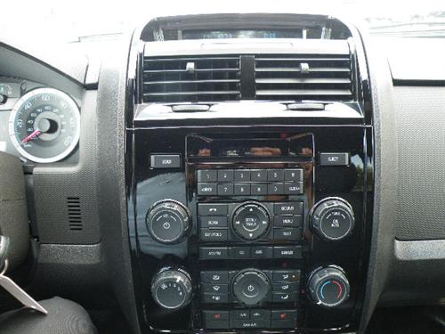Ford Escape 2010 photo 1