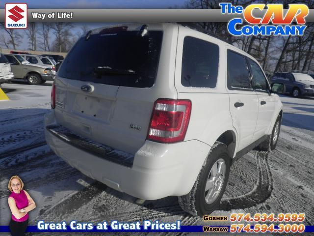 Ford Escape 2010 photo 1