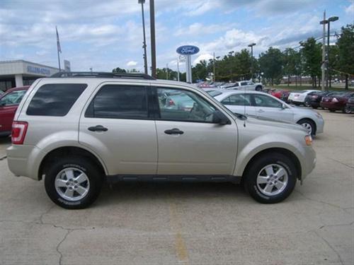 Ford Escape 2010 photo 2