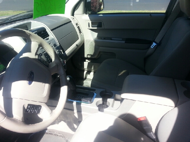 Ford Escape 2010 photo 4
