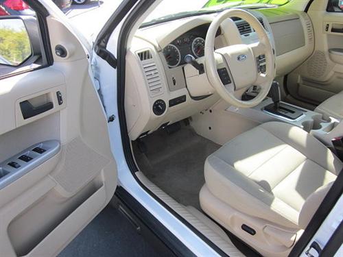 Ford Escape 2010 photo 3