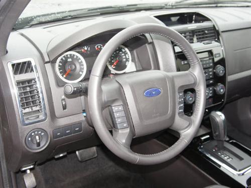 Ford Escape 2010 photo 2