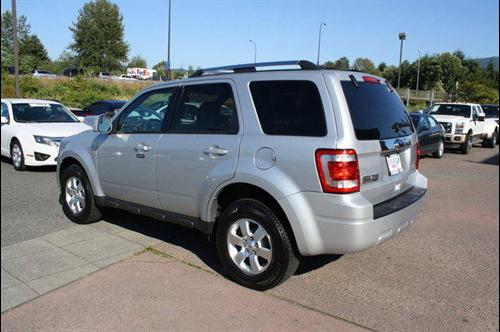 Ford Escape 2010 photo 2