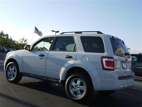 Ford Escape 2010 photo 3