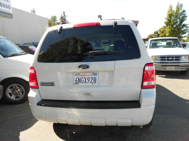 Ford Escape 2010 photo 4