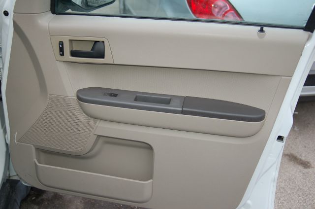 Ford Escape 2010 photo 14
