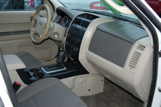 Ford Escape 2010 photo 4