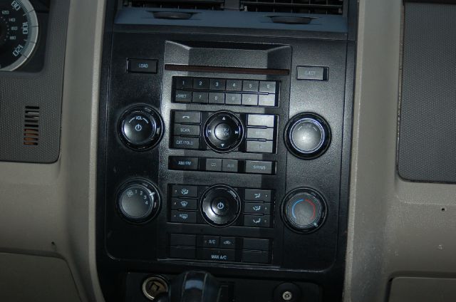 Ford Escape 2010 photo 7