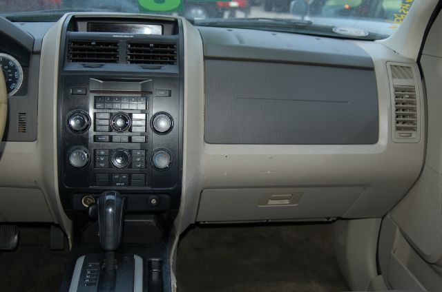 Ford Escape 2010 photo 8