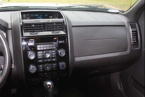 Ford Escape 2010 photo 1