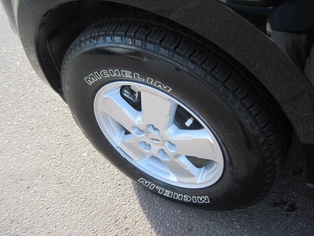 Ford Escape 2010 photo 1