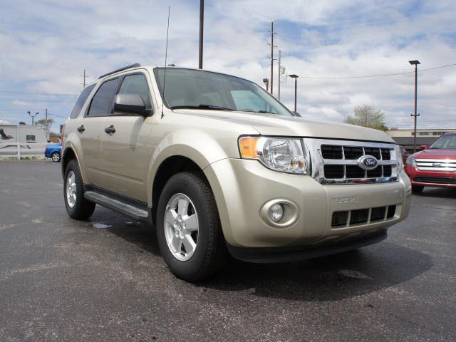 Ford Escape 2010 photo 1