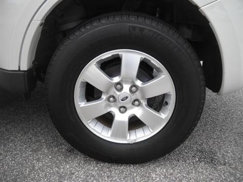 Ford Escape 2010 photo 1