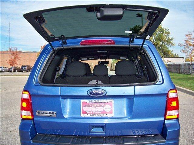Ford Escape 2010 photo 2