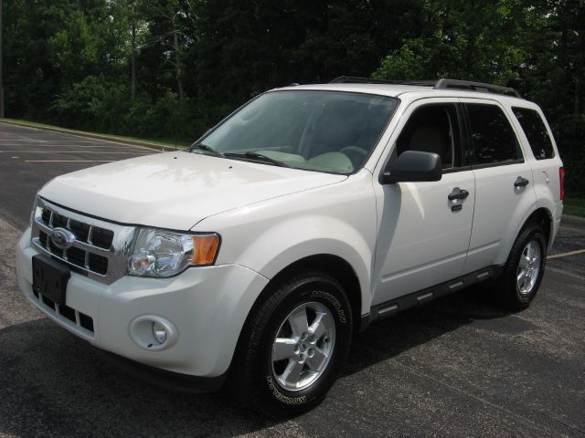 Ford Escape 2010 photo 2