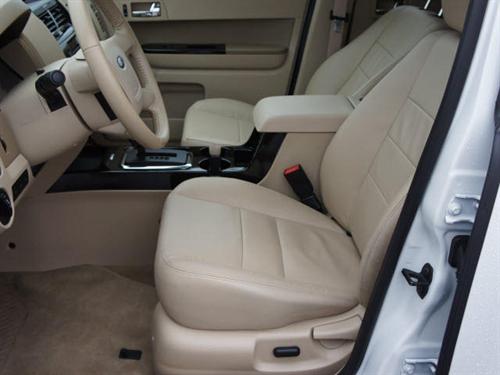 Ford Escape 2010 photo 1