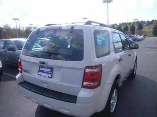 Ford Escape 2010 photo 2