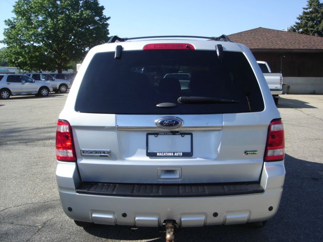 Ford Escape 2011 photo 18