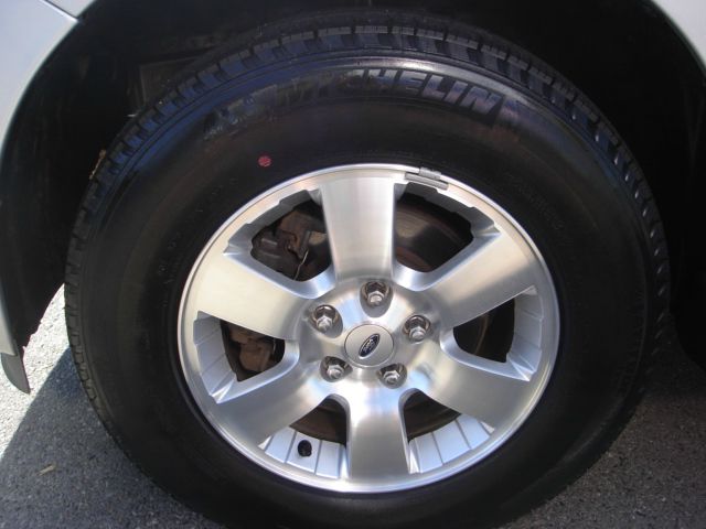 Ford Escape 2011 photo 9