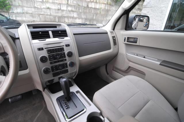 Ford Escape 2011 photo 7