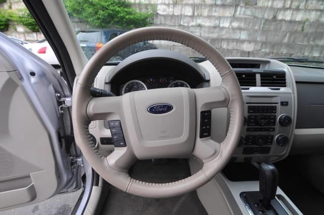 Ford Escape 2011 photo 8