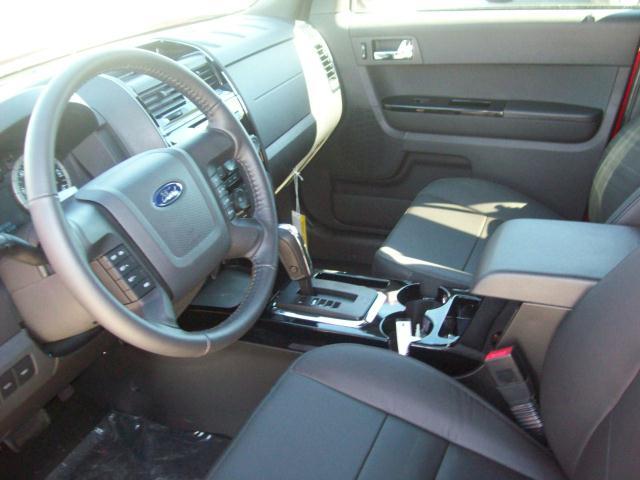 Ford Escape 2011 photo 3