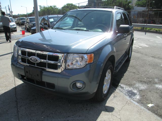 Ford Escape 2011 photo 1