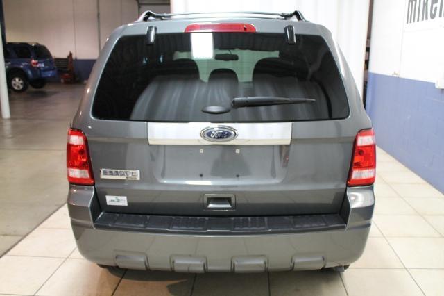 Ford Escape 2011 photo 1