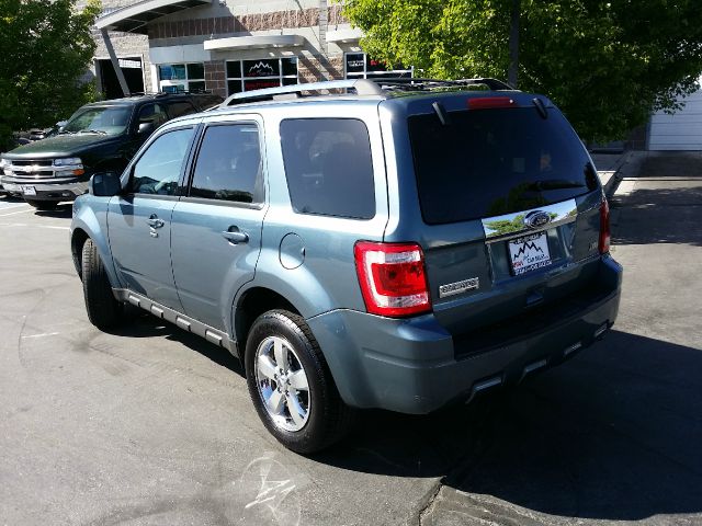 Ford Escape 2011 photo 1