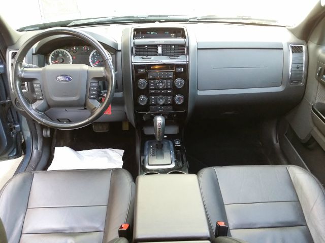 Ford Escape 2011 photo 3