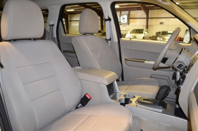 Ford Escape 2011 photo 6